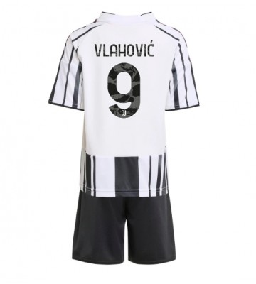 Juventus Dusan Vlahovic #9 Hjemmebanetrøje Børn 2025-26 Kortærmet (+ Korte bukser)